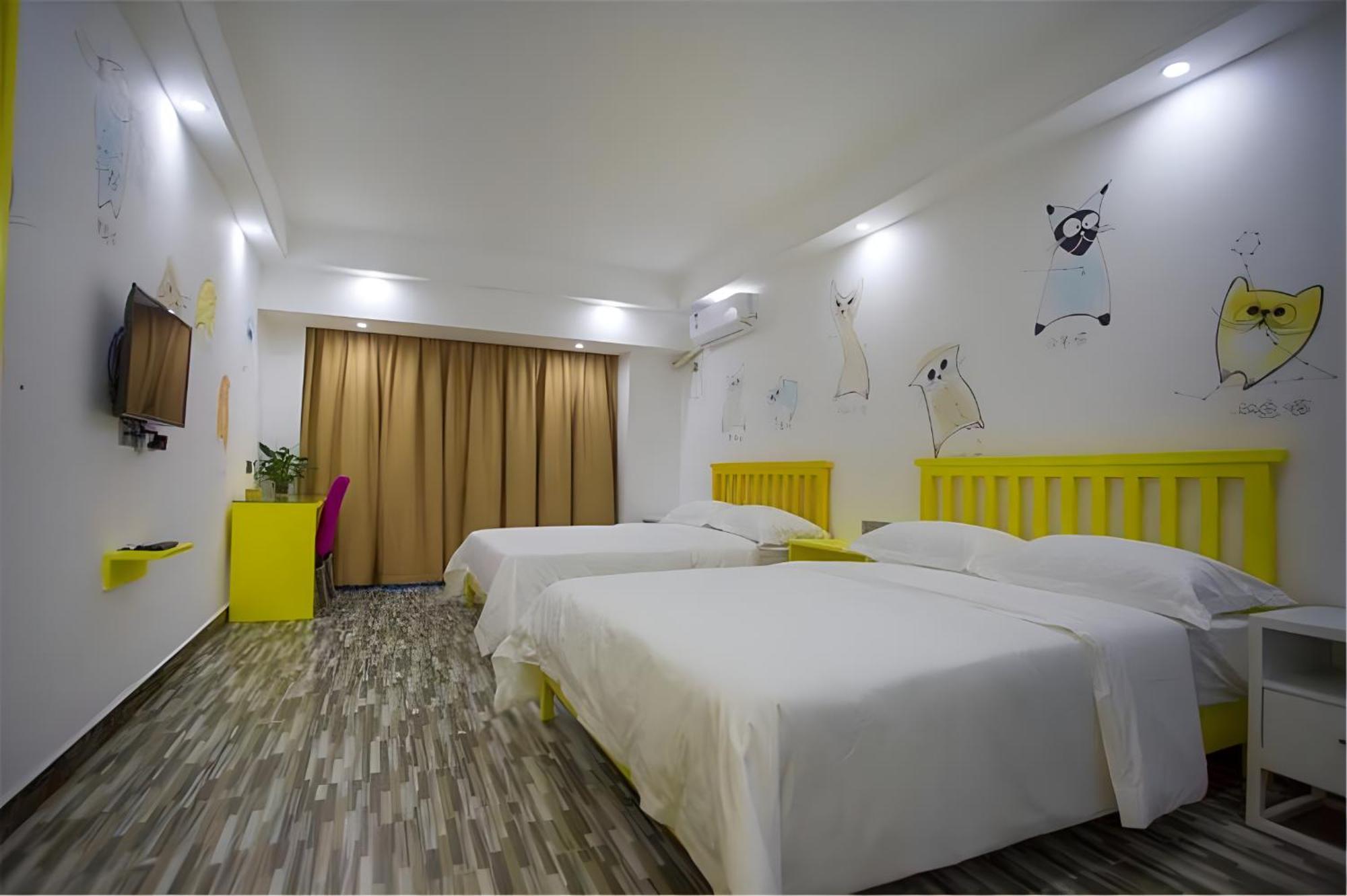 Zhangjiajie Cat Theme Inn Exterior photo
