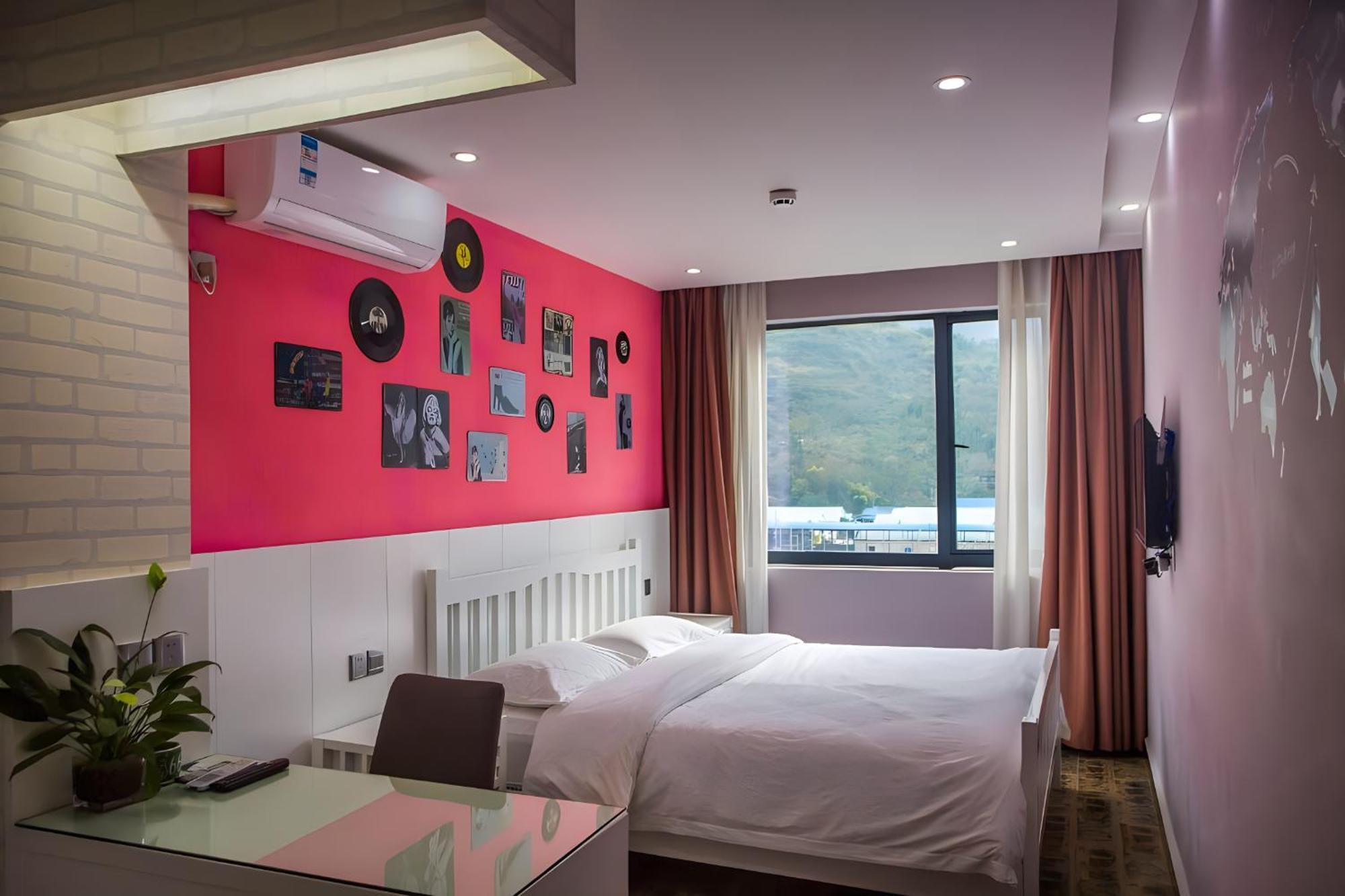 Zhangjiajie Cat Theme Inn Exterior photo