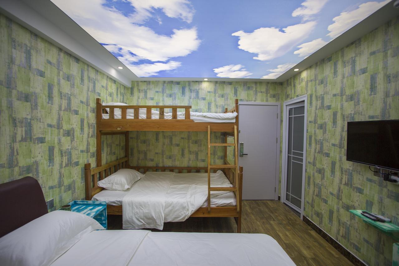 Zhangjiajie Cat Theme Inn Exterior photo